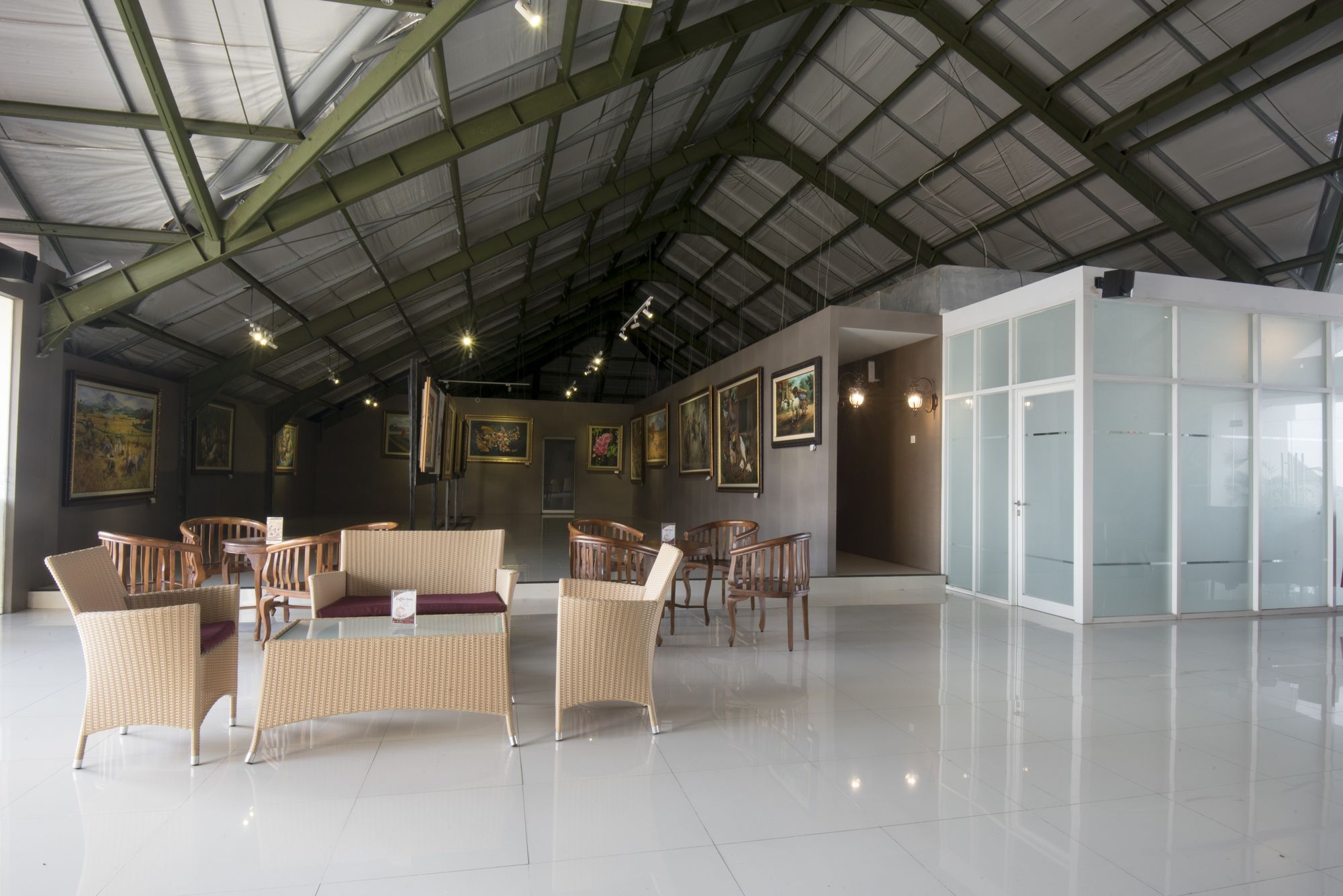 Gallery Prawirotaman Hotel Yogyakarta Ngoại thất bức ảnh